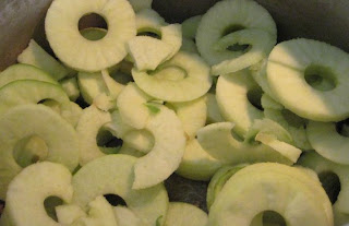 sliced apples