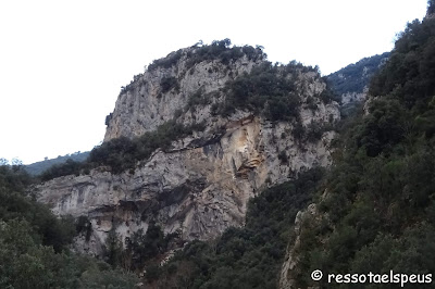 Puig de Sant Marc per les balmes d'Uja