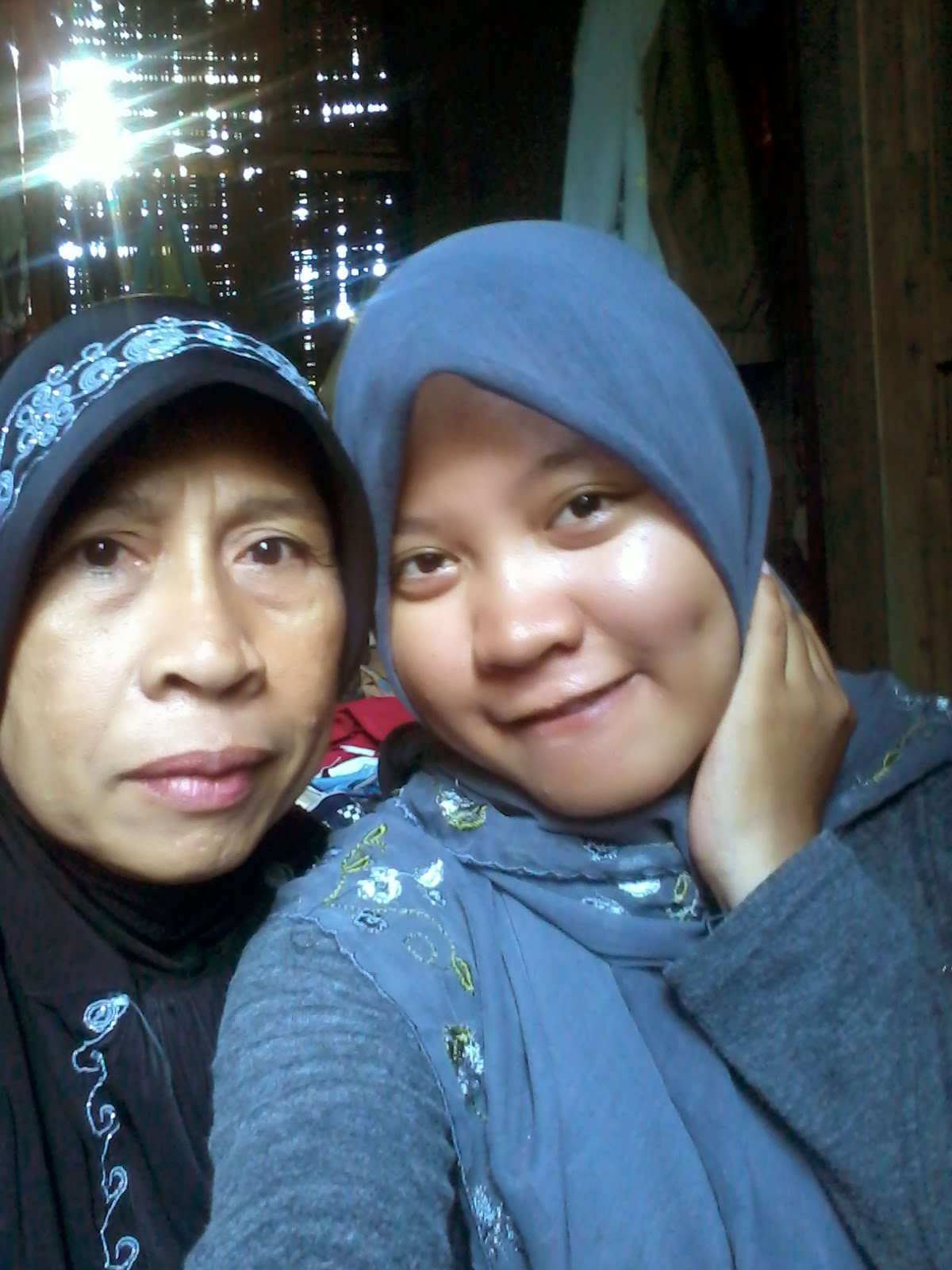 Isna's blog: [PICT] IN MY MIND - WITH MOM