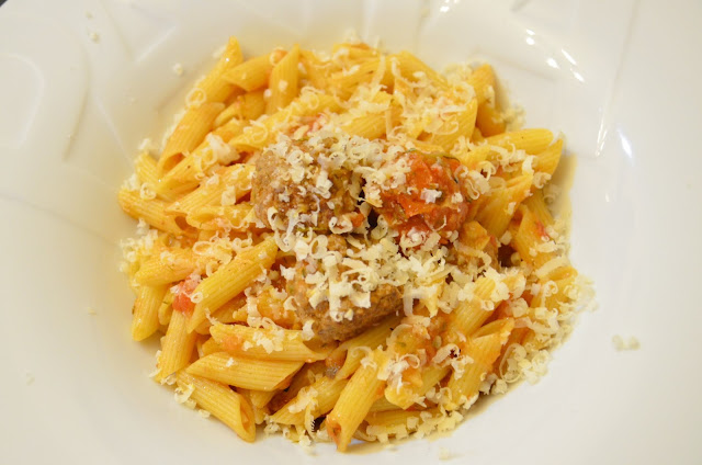 Pasta met gehaktballetjes in tomatensaus