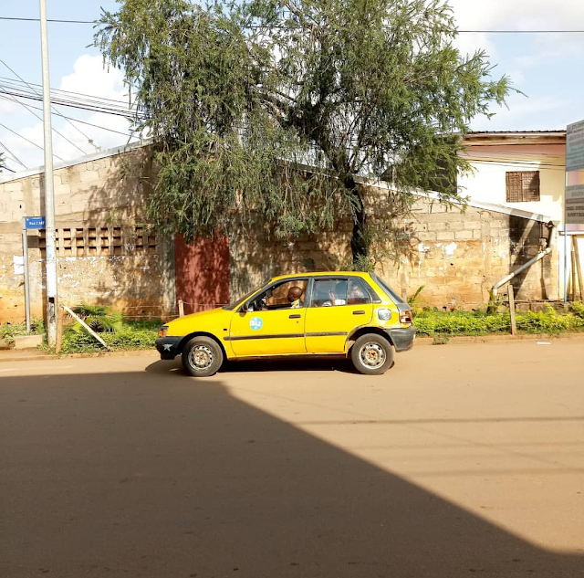 taxi colour in cameroon