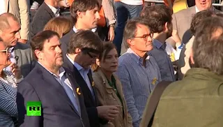 Ο Ραχόι διαλύει το καταλανικό κοινοβούλιο