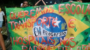 Manifestantes descem para a Barra e estão chegando ao Rio Vermelho