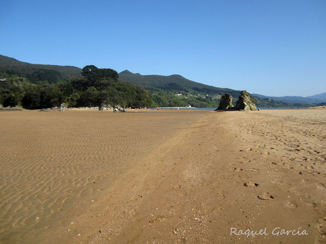 Playa San Antonio en Sukarrieta (Bizkaia)