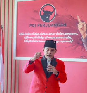 Asep Noordin Berpidato dalam Acara Pendaftaran Bakal Calon Bupati Partai PDIP Pangandaran