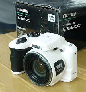 Jual Fujifilm S8600 Bekas - Kamera Prosumer