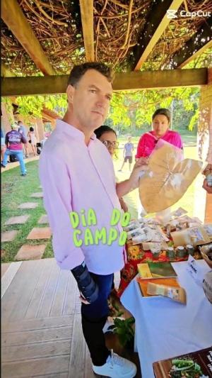 O deputado Iolando participou hoje do evento o Dia do Campo escola rural do Rodeador, em Brazlândia! Veja o Vídeo