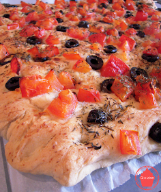 focaccia tomates fraiches olives ail