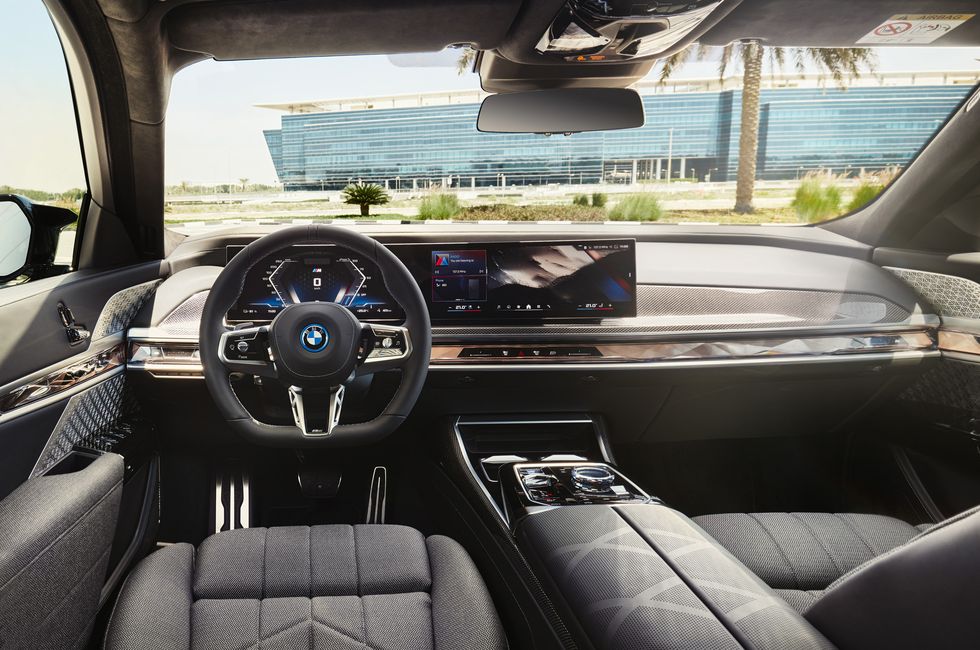 2024 BMW i7 Review , Picing & Specifications