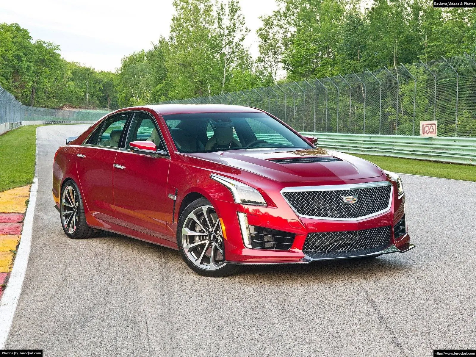 Hình ảnh xe ô tô Cadillac CTS-V 2016 & nội ngoại thất