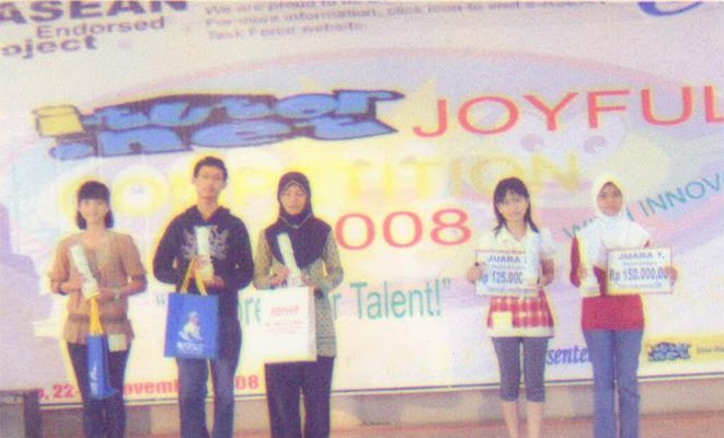 Juara 1 i-Tutor English Speech Contest Tingkat Karisidenan Madiun 2008