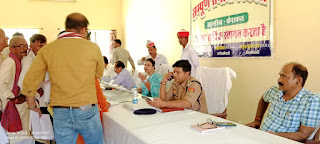 जौनपुर: संपूर्ण समाधान दिवस पर अधिकारियों ने सुनी जनता की फरियाद  | #NayaSaveraNetwork