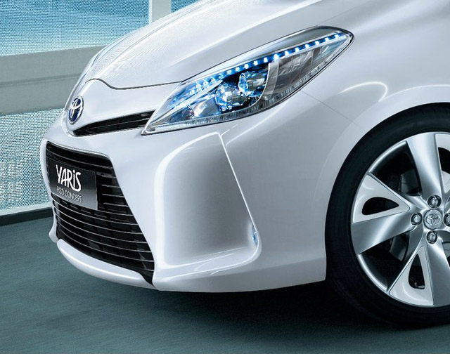 Toyota Yaris Hybrid Concept