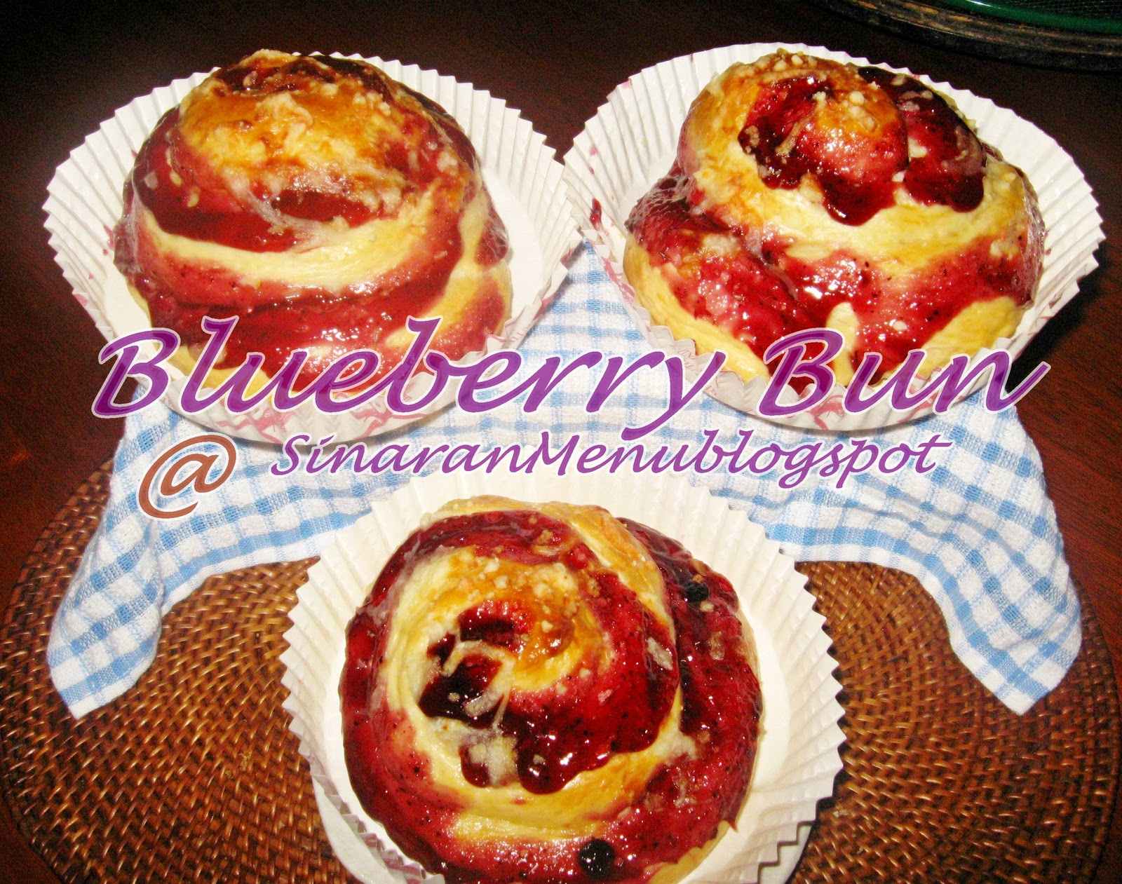 SinaranMenu: Blueberry Jam Bun