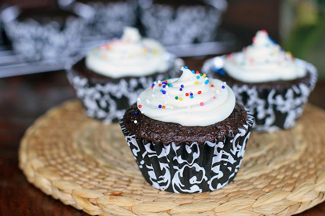 one must absolutely have in life a goto chocolate cake cupcake recipe