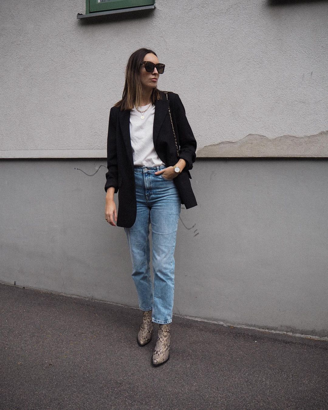 This Casual-Chic Outfit Checks All the Boxes for Fall