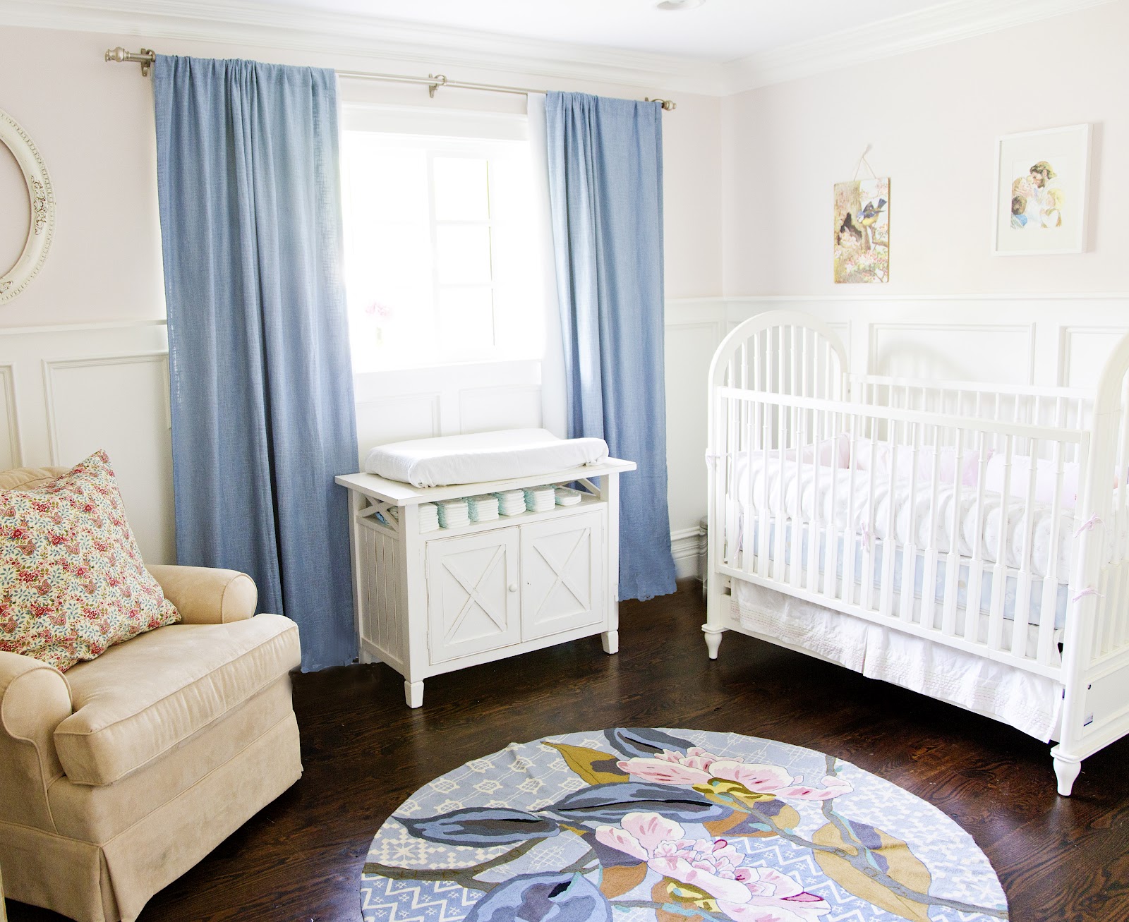 CAROLINE'S BEDROOM / EVA'S NURSERY