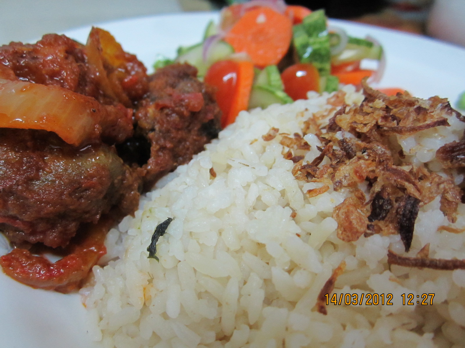 Saujana Syarasin: Nasi Ayam & Lauk Ayam Masak Merah