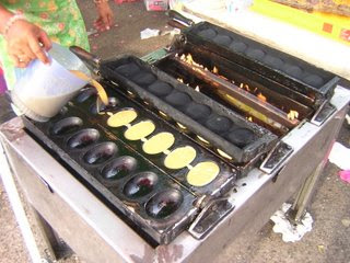 Manlaksam.setalam batu seraup emas: Kuih Akok (lagi 