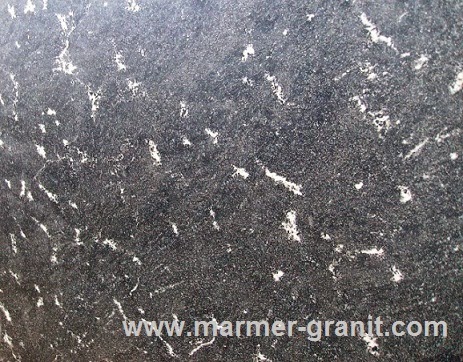 Lantai Granit  Black Lactea Untuk Desain Teras  Rumah 