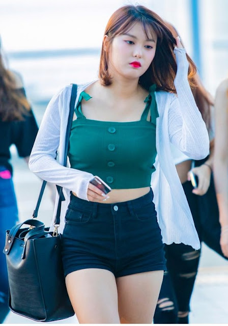 Profil dan 22 FAKTA Ahin MOMOLAND (Lee Ah In)