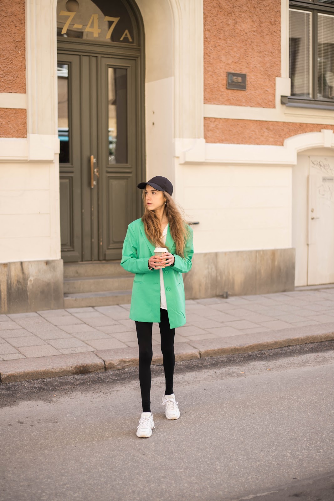 Vihreä bleiseri asukokonaisuus // Green blazer outfit inspiration
