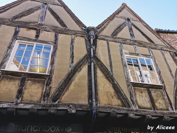 Shambles-strada-medievala-York