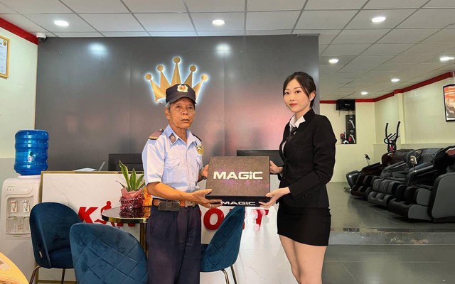 KingSport gửi tặng khách hàng 4000 phần quà trong tháng <a href=