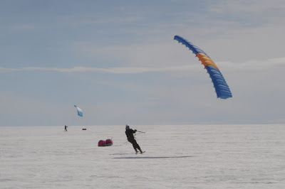 Wings over Greenland South-North kite-ski crossing 2008