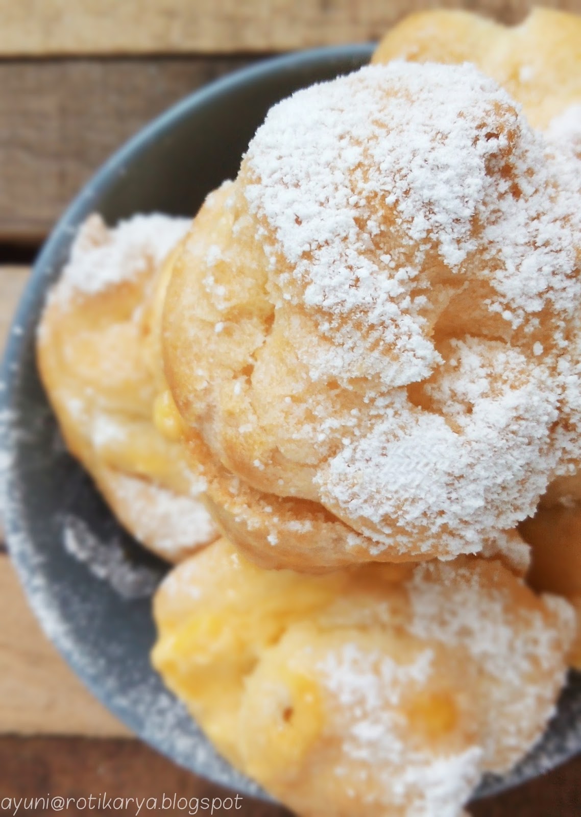 RESEPI CREAM PUFF WITH CUSTARD FILLING ~ SO CREAMY 