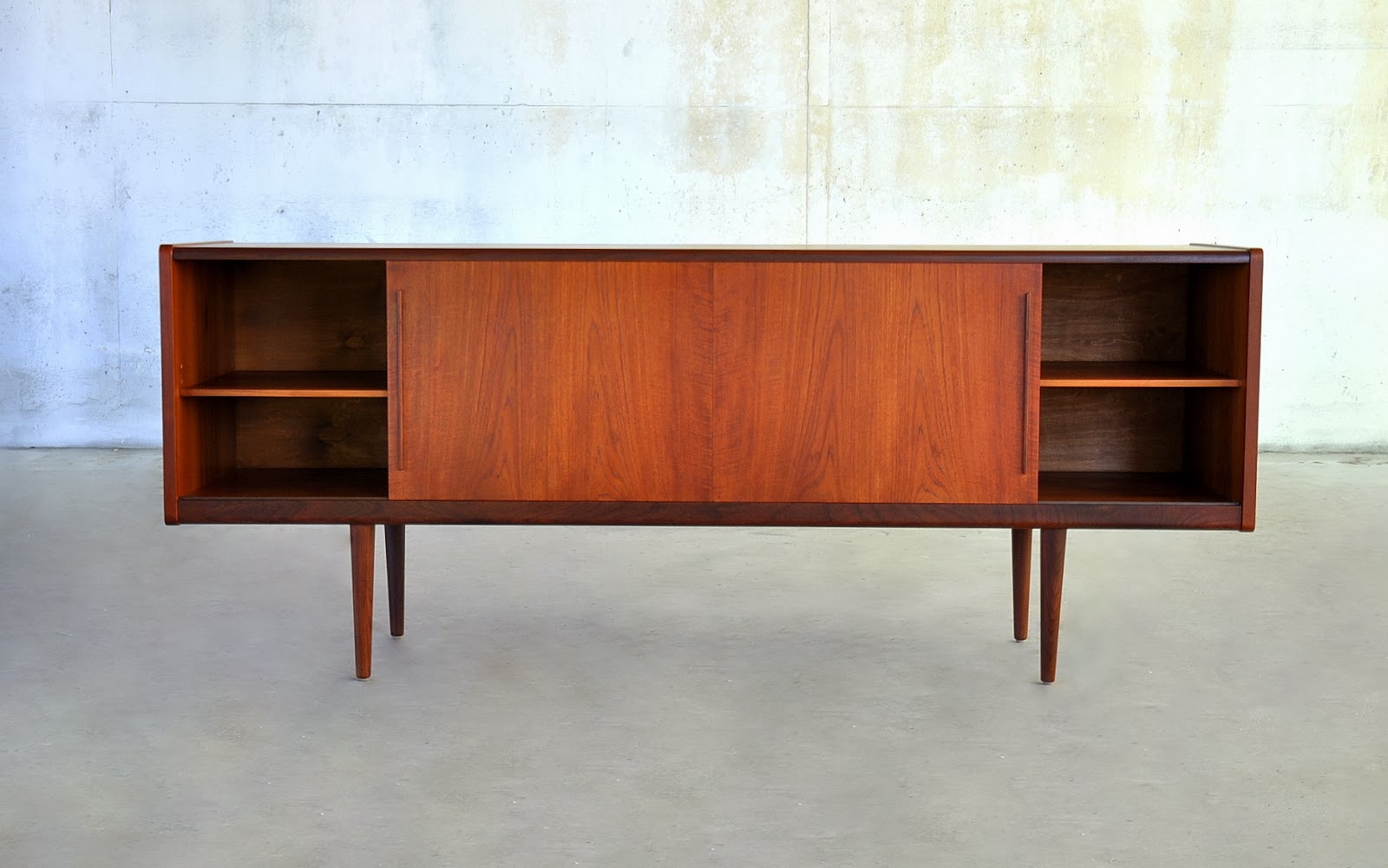 SELECT MODERN: Danish Modern Teak Credenza, Buffet ...