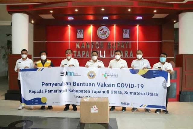 Bupati Taput Terima Bantuan Vaksin 1.000 Dosis dari PT Pupuk Indonesia