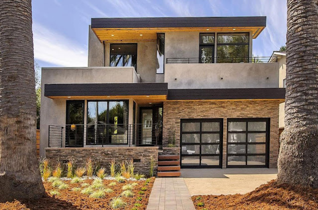 Contemporary Style Home in Burlingame