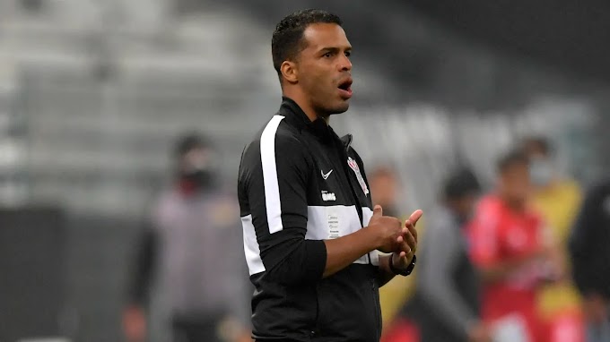 Corinthians não evolui e diretoria analisa demissão do técnico Fernando Lázaro