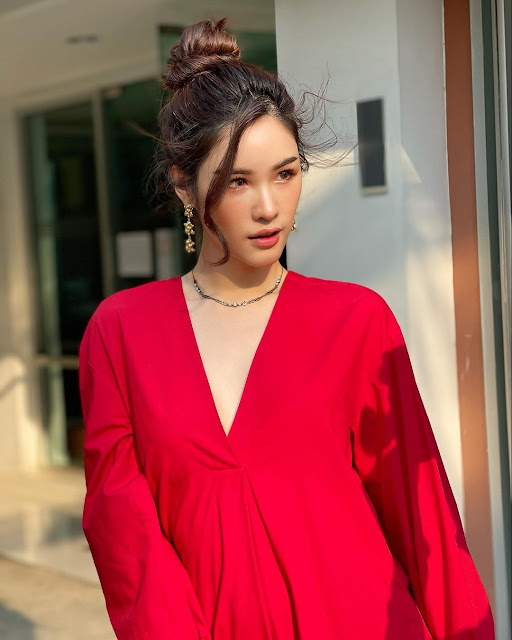 Sammy Sirapatsorn – Most Beautiful Transgender Models in Pretty Red Dress Photoshoot