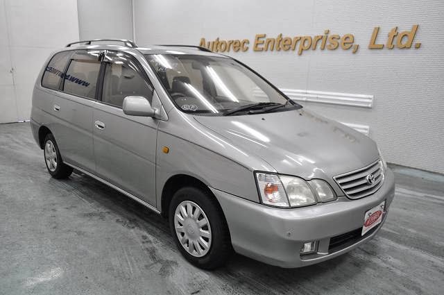 1999 Toyota Gaina L package