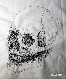 [skull317.jpg]