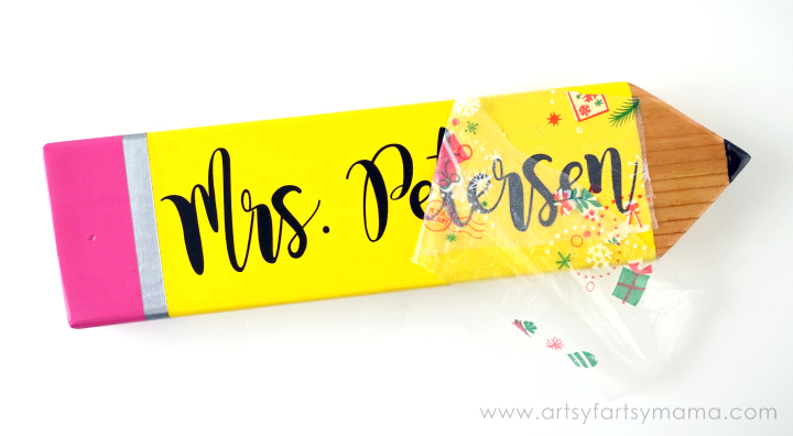 Personalized Pencil Teacher Gift Tutorial at artsyfartsymama.com