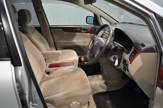 2003 Toyota Ipsum 