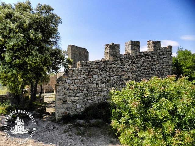 CHUSCLAN (30) - Château-fort de Gicon