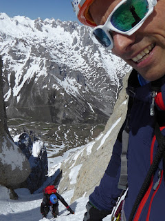 Fernando Calvo Guia de alta montaña UIAGM en Picos de Europa , escaladas y ascensiones #rab #lowealpine #campcassin #redchiliclimbing #oakleyeurope 