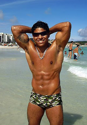 swimpixx blog for sexy speedos, free pics of speedo men, hot men in speedos and swimwear. Brazilian homens nos sungas abraco sunga