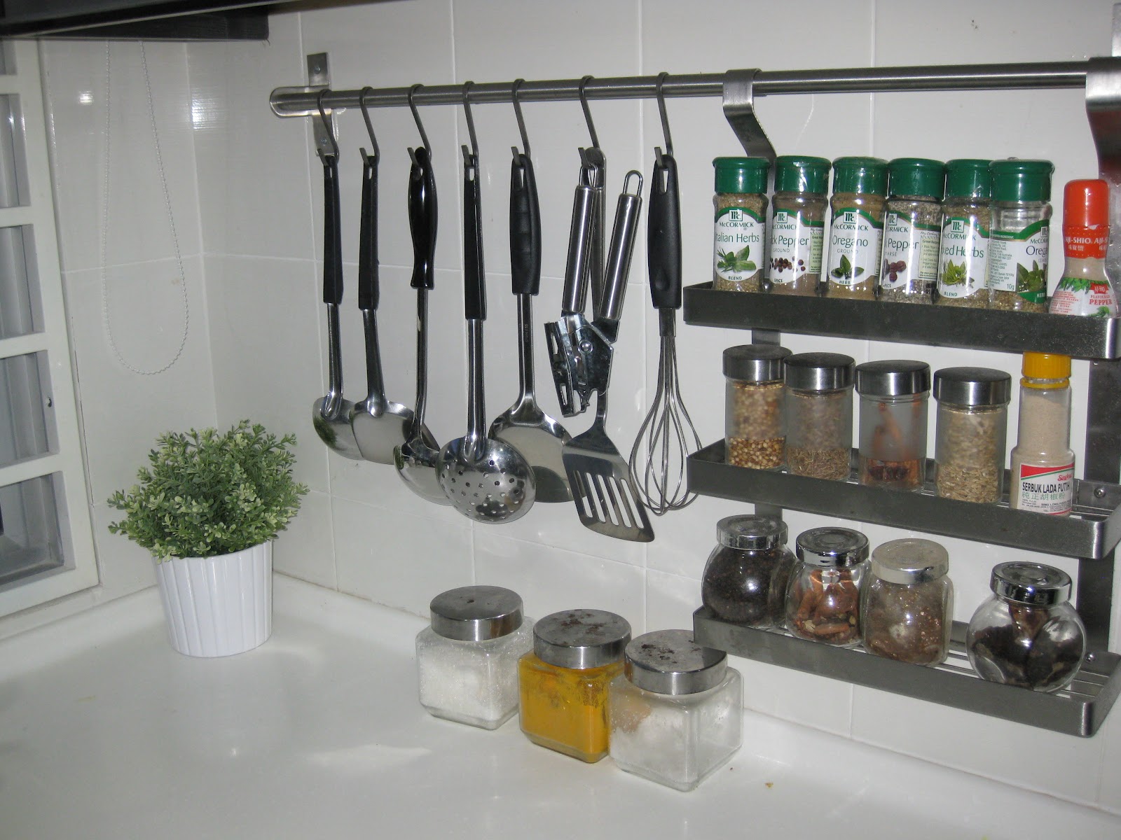  crita hasil dekorasi yang tak seberapa pasal dapur kecil linda plak