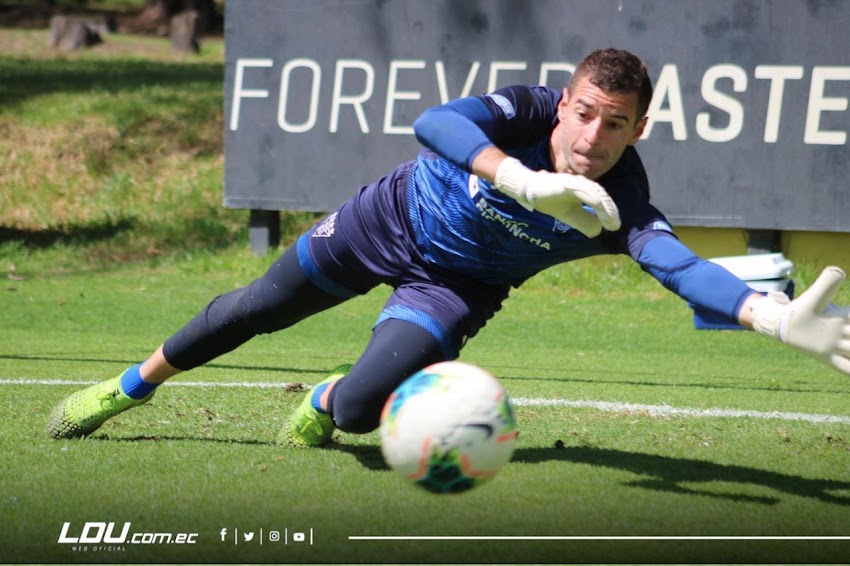 Arqueros de Liga (Q) entrenan previo al reinicio del torneo de LigaPro