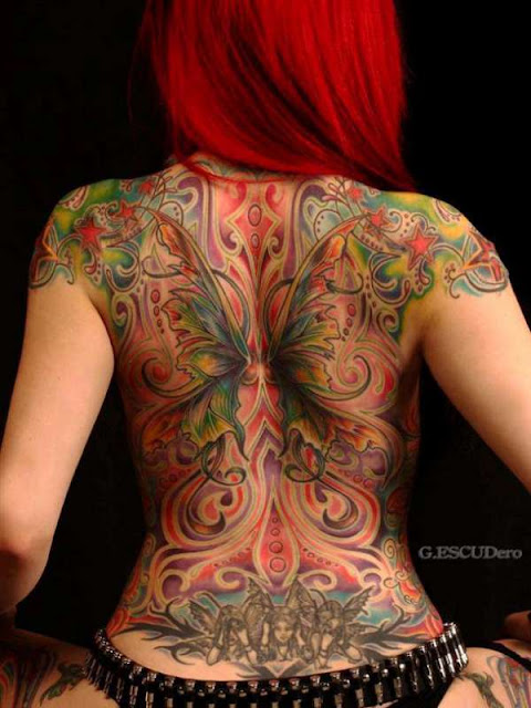 Tatuagens Femininas de Asas Coloridas nas Costas