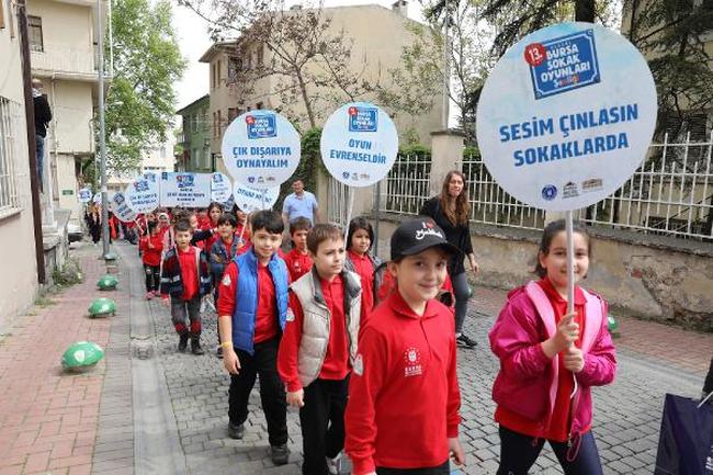 Bursa’da ‘sokak oyunları’ coşkusuna Bozkırlı çocuklar'da katıldı