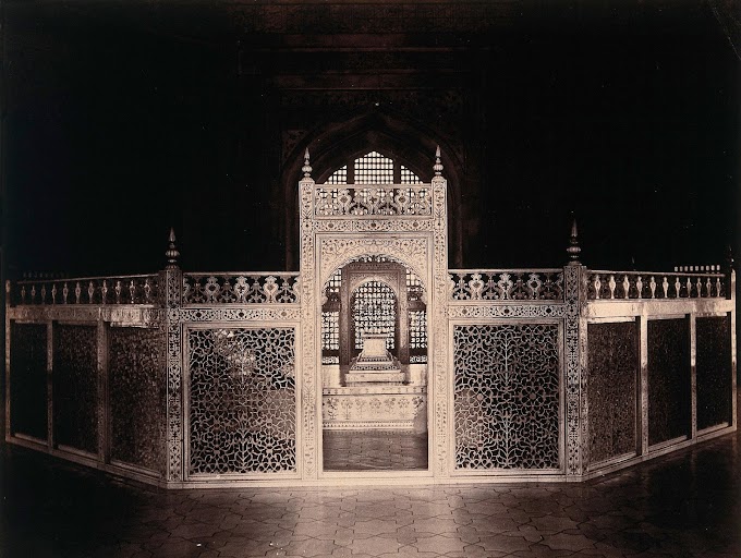 Jali [Decorative Marble Screen] Around the Tombs of Mumtaz Mahal & Mughal Emperor Shah Jahan, Taj Mahal, Agra, Uttar Pradesh, India | Rare & Old Vintage Photos (1900)