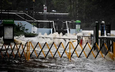 Australia warned of 'life threatening' flash floods