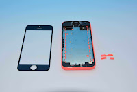 Hands-On With the Red iPhone 5C PLASTIC