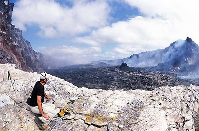 dr tom pfeiffer amazing pictures volcano